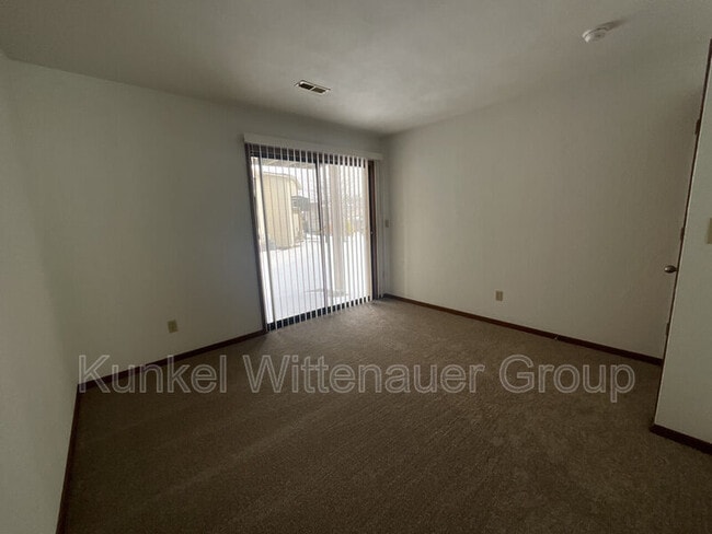 Building Photo - 262 Eagle Ridge