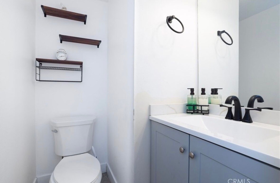 Building Photo - 19221 Sherman Way