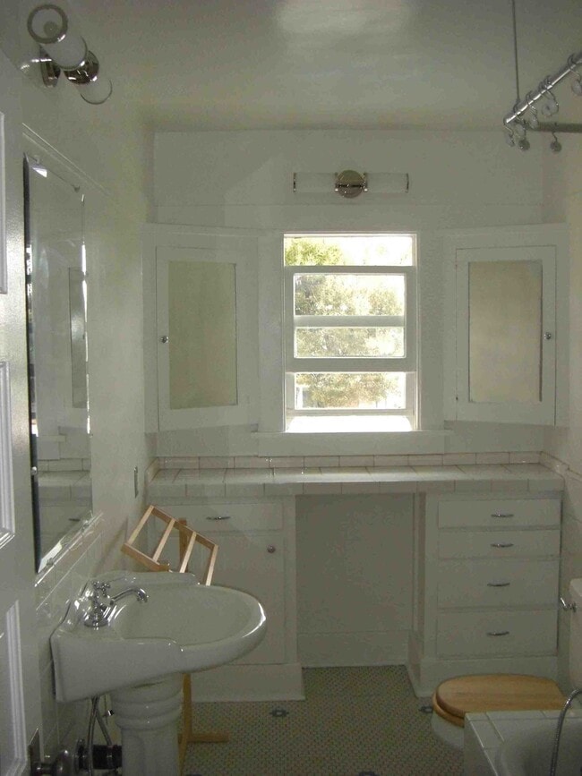 bathroom - 2022 N Bronson Ave