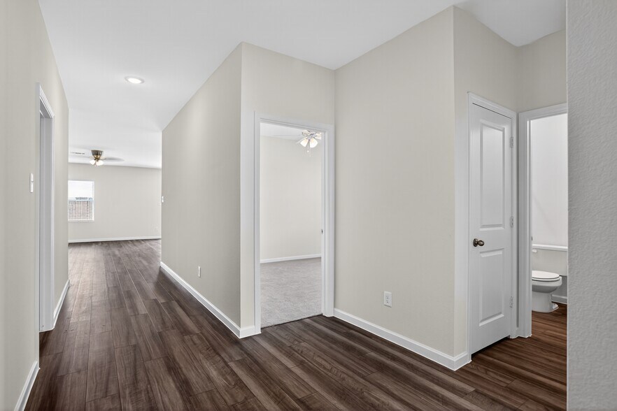 Building Photo - 4725 Harlequin Dr