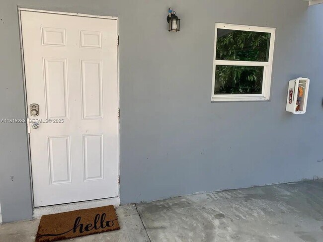 Building Photo - 1762 NW 15th St