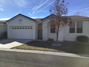 Building Photo - 442 La Costa Cir