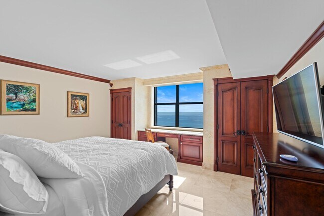 Building Photo - 3400 N Ocean Dr