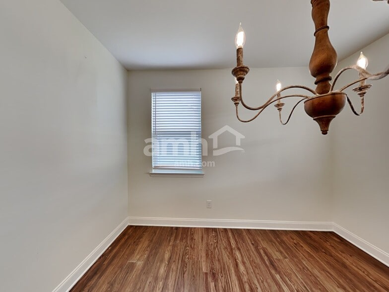 Building Photo - 5155 Smithbriar Dr