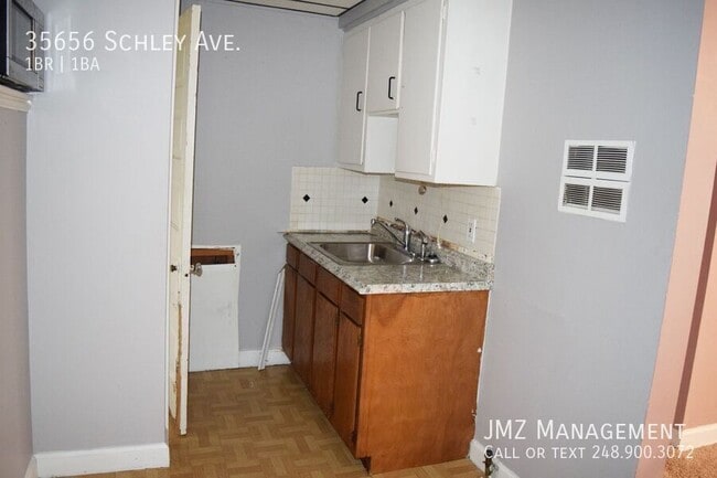 Building Photo - 35656 Schley Ave