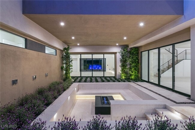 Building Photo - 7385 Heron Cyn Ct