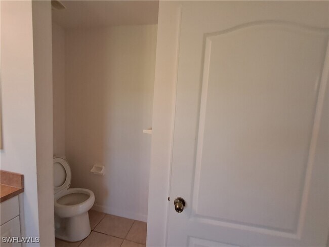 Building Photo - 1306 Diplomat Pkwy W