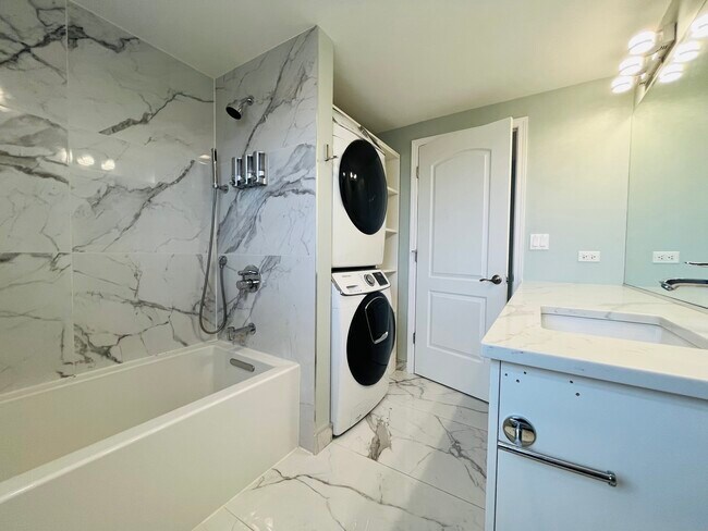 Building Photo - 2602 N 74th Ct