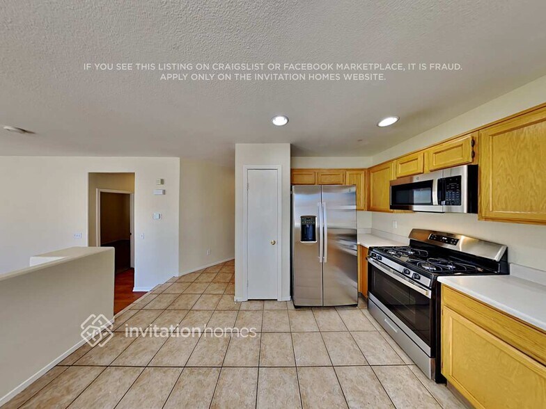 Building Photo - 8844 W Colorful Pines Ave