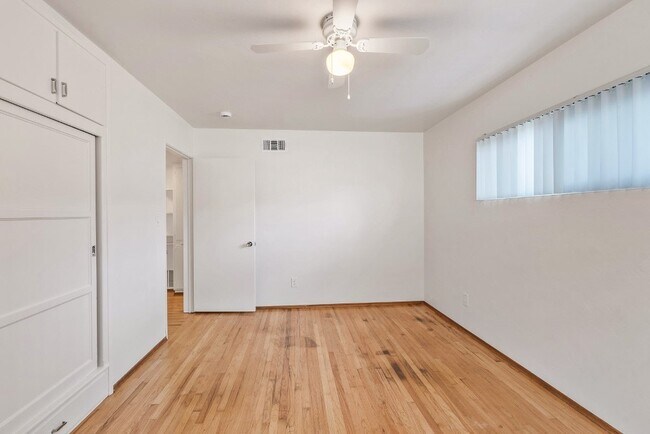 Building Photo - 4342 Iowa St