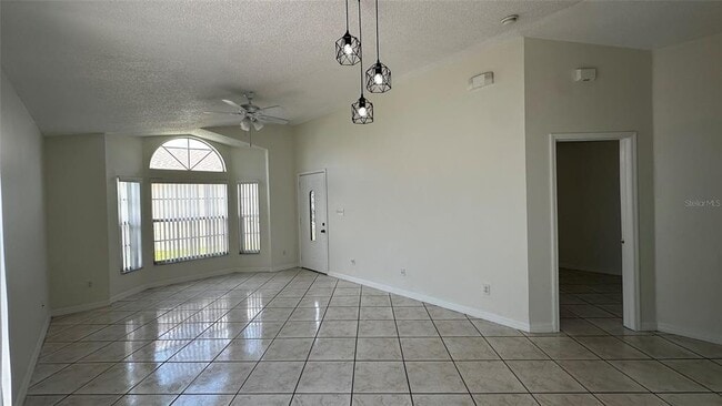 Building Photo - 2415 Harbor Town Dr