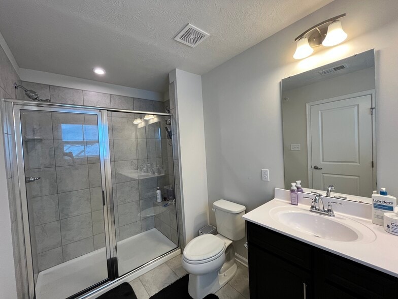 Master Bath - 4000 Kapalua Ln