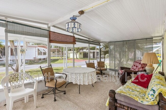 Building Photo - 77 Wildwood Ln