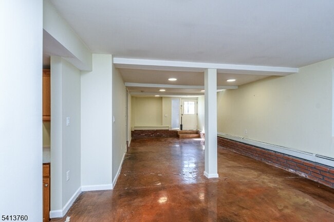 Building Photo - 214 Woodcliff Ave