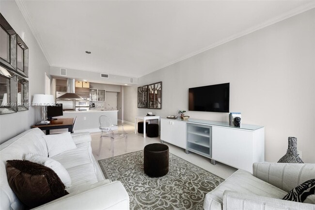 Building Photo - 218 SE 14th St