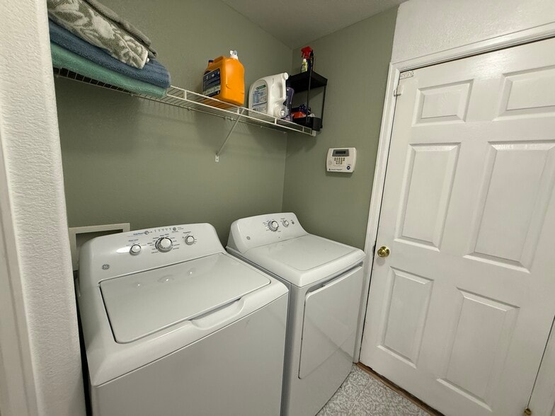 Building Photo - 7672 Fiona Ln