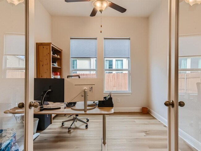 Building Photo - 19404 Fernando Trl