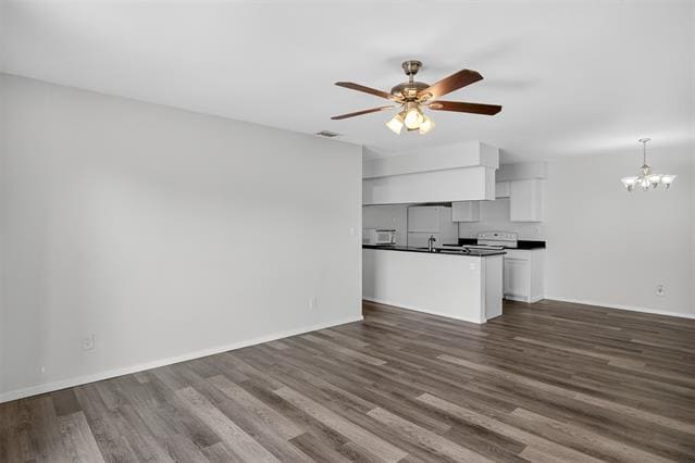 Building Photo - 534 Canary Ln