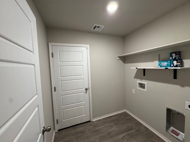 Building Photo - Beautiful 4 Bedroom 2.5 Bathroom Home in Piedmont Schools (Neighborhood Park/Splash Pad)