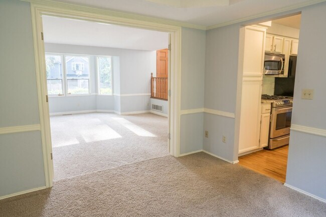 Building Photo - 4bd/2.5ba Sammamish Home