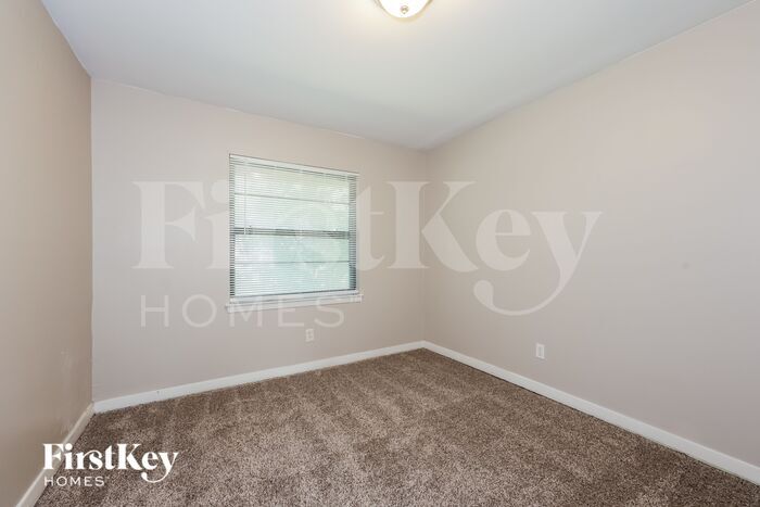 Building Photo - 1805 Dorothy Dr