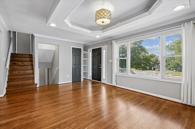 Building Photo - 3801 Denfeld Ave