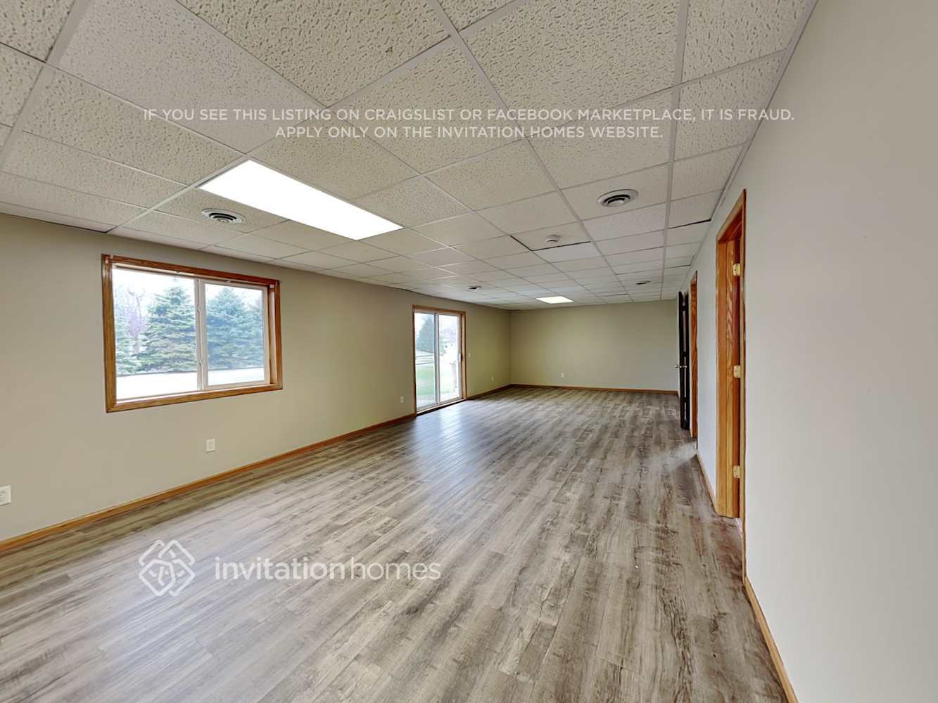 Building Photo - 2617 Edinbrook Terrace