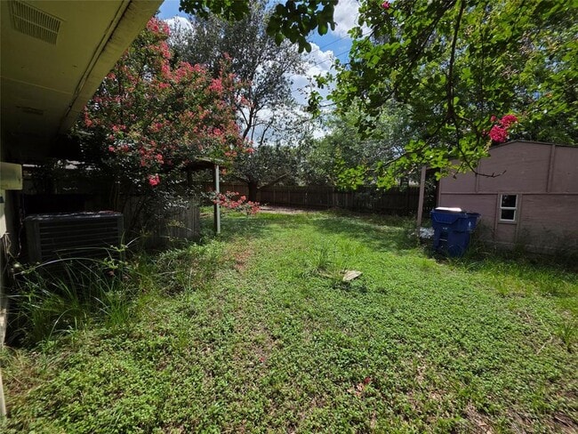 Building Photo - 814 Cascade Creek Dr