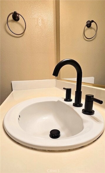 Building Photo - 1400 Post Rd