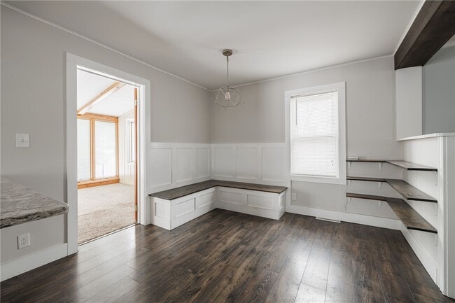 Building Photo - 201 W Gibson St