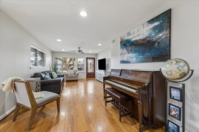 Building Photo - 510 S Belknap St