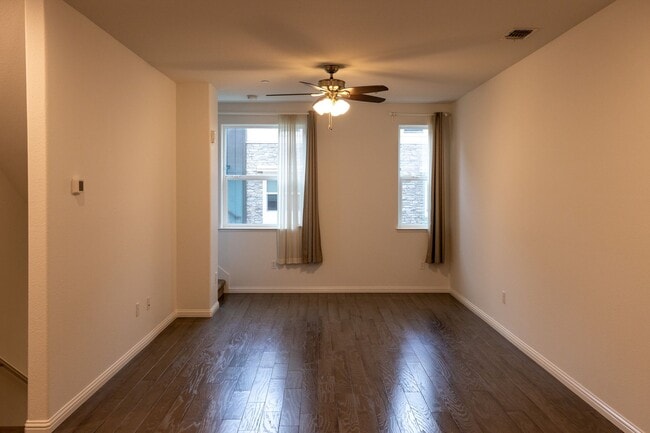 Building Photo - Modern 3-Story Townhome with 3 Bedrooms & 3 Baths – Prime North San Jose Location