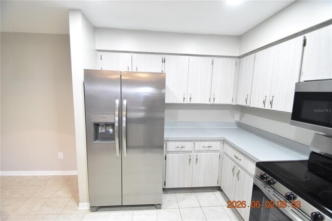 Building Photo - 23223 Club Villas Dr