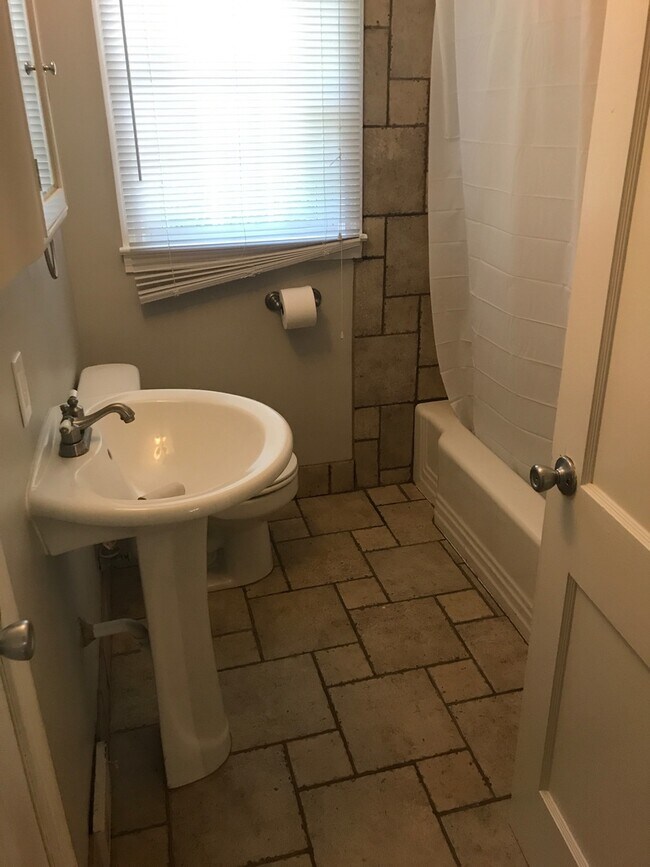 Building Photo - 3 Bedrooms and 3.5 Bathrooms-Coming Soon