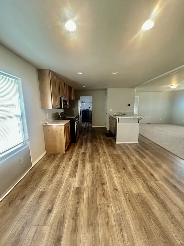 Building Photo - 8446 Sunrise Way