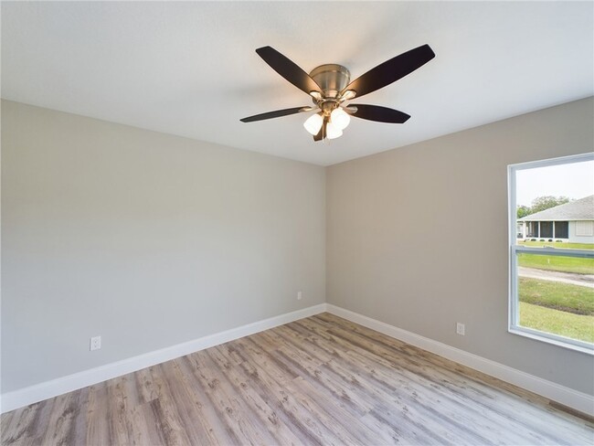 Building Photo - 9410 101st Ct