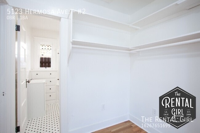 Building Photo - 5123 Hermosa Ave