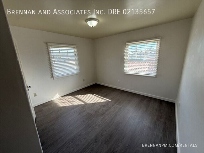 Building Photo - 253 Church Ave