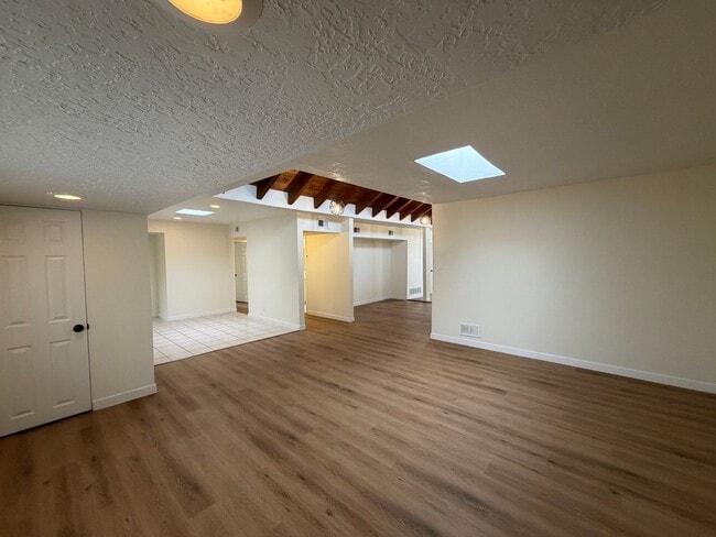 Building Photo - 3 Bedroom Single Story Home Available Near Constitution Ave NE & San Pedro Dr NE!
