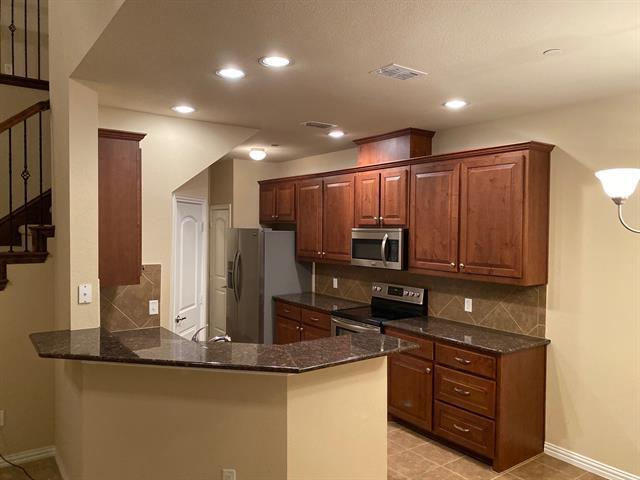 Building Photo - 255 Sherburne St