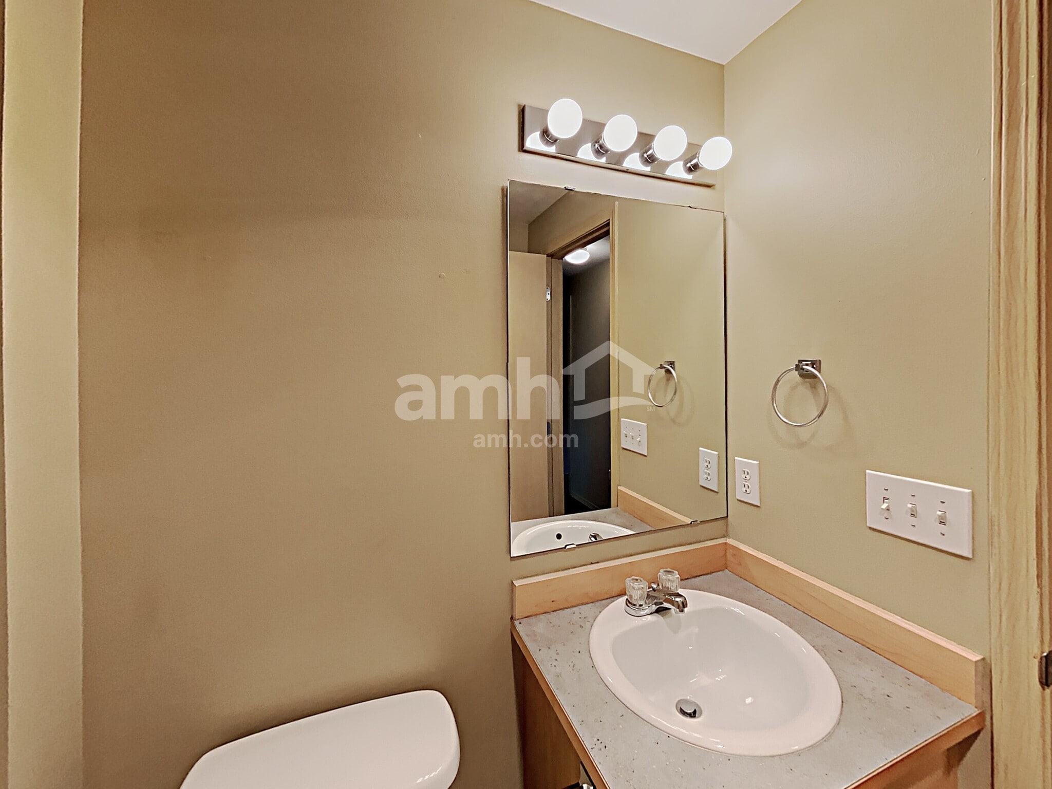 Building Photo - 17508 73rd Ave NE