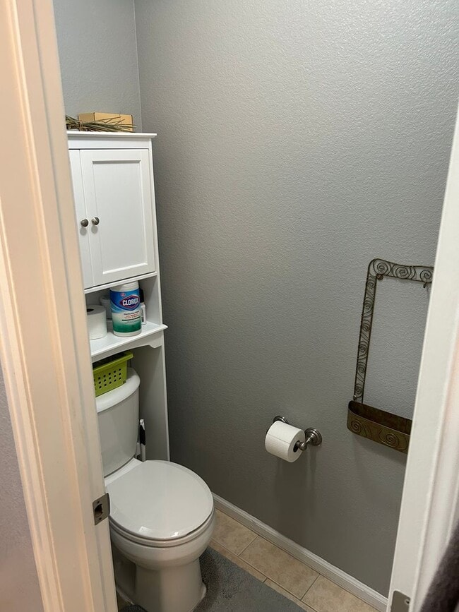 Building Photo - Rare 4BR End-Unit in Northpark with Finished Basement and 2-Car Garage