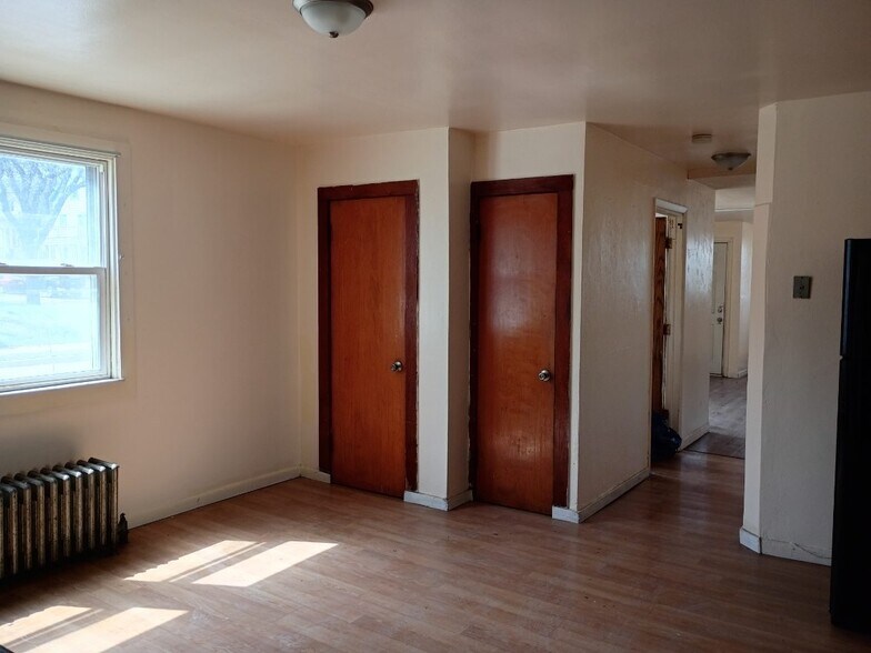 Building Photo - 2690 S 10th St