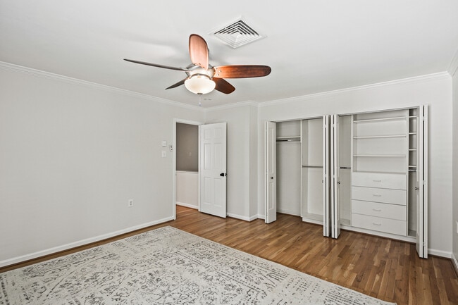 Building Photo - 1006 Dreams Landing Way
