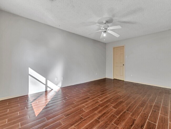Building Photo - 3807 Winter Haven Dr