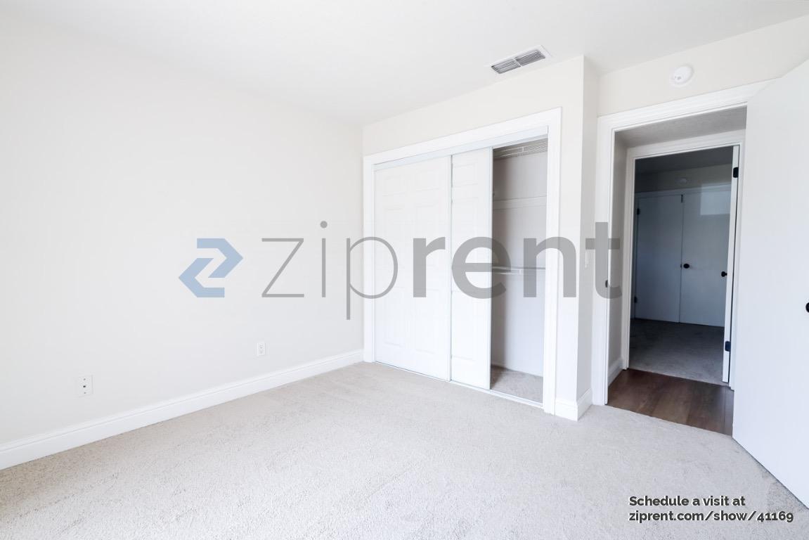 Building Photo - 1243 Andalusia Dr