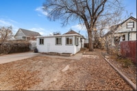 Building Photo - Charming 2 Bedroom, 1 Bathroom Back Unit with Private Yard — Close to Downtown