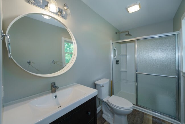 Building Photo - 68 Palmer St