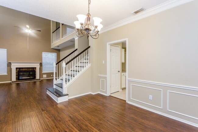 Building Photo - 6926 Shady Ln