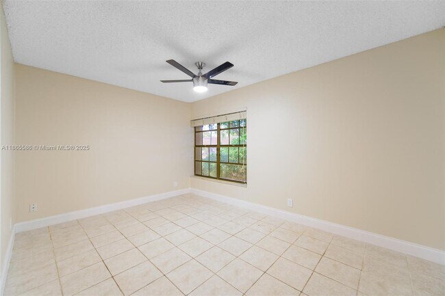 Building Photo - 2532 NW 87th Dr